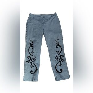 Nic & Zoe   embroidered capris- Ankle  Sz 8